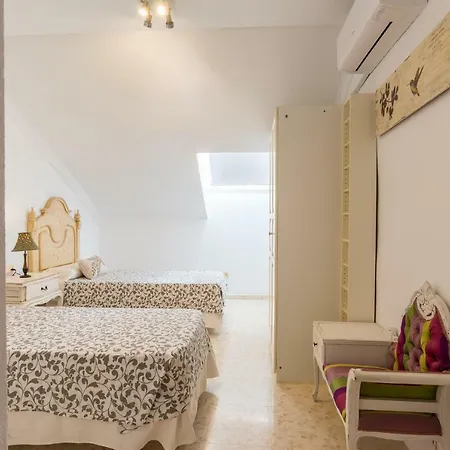 Lu&cia Station Apartment Malaga